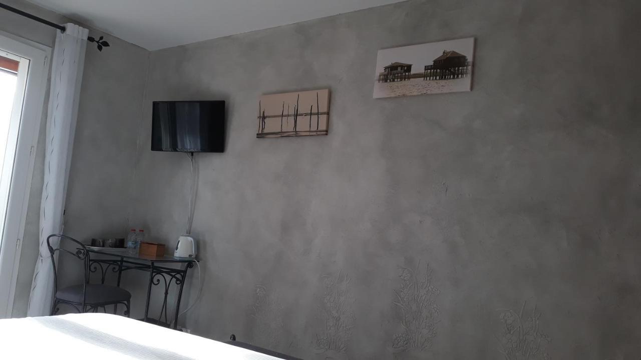 LE CLOS CASTEL -Chambre d'hôtes - Gîte équipé Casteljaloux Esterno foto