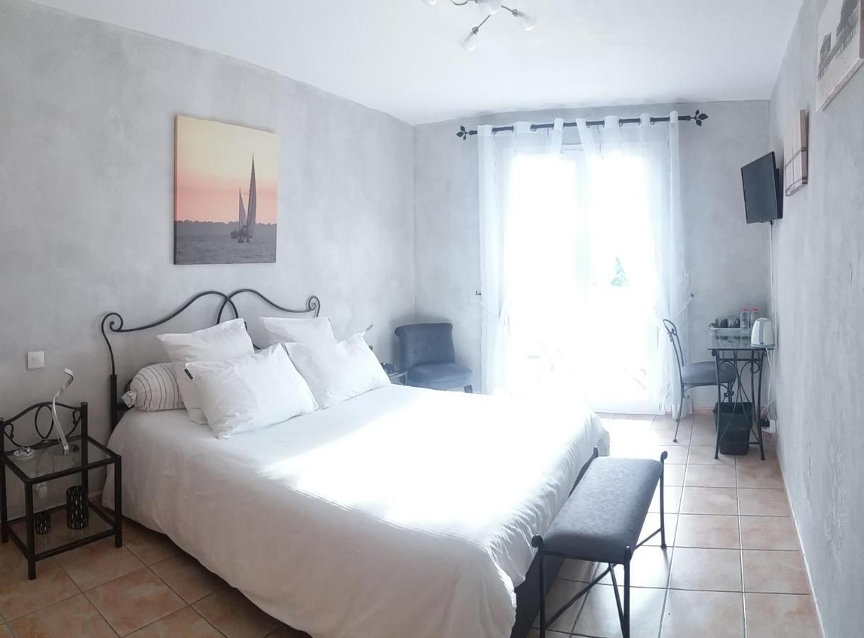 LE CLOS CASTEL -Chambre d'hôtes - Gîte équipé Casteljaloux Esterno foto